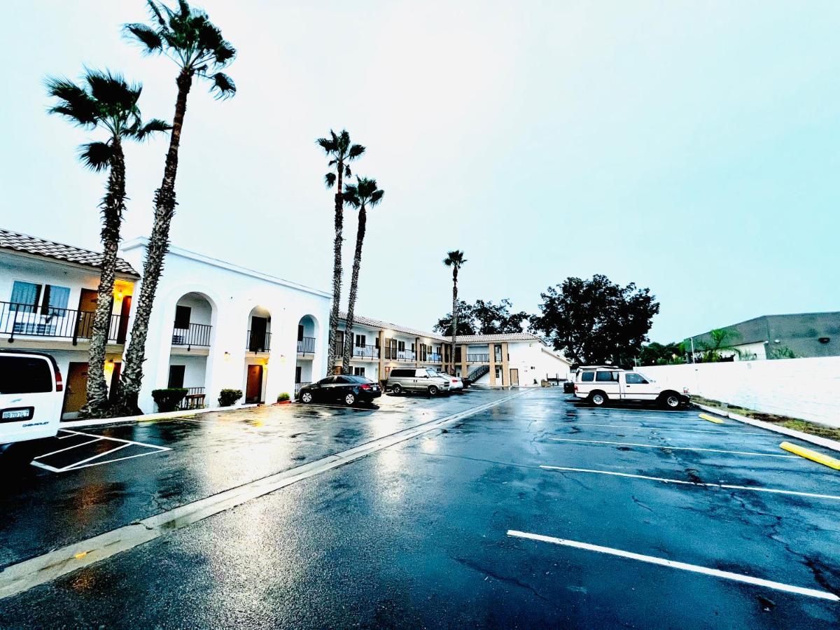 Casa Blanca Express & Suites Cypress Buena Park - Anaheim Area Екстер'єр фото