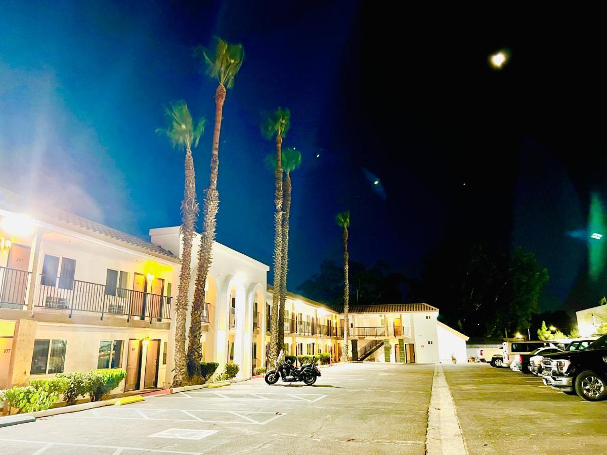 Casa Blanca Express & Suites Cypress Buena Park - Anaheim Area Екстер'єр фото